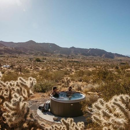 Shelter 2 L A Classic At Joshua Tree Park Entrance Exterior foto