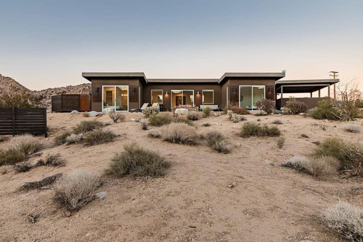 Shelter 2 L A Classic At Joshua Tree Park Entrance Exterior foto