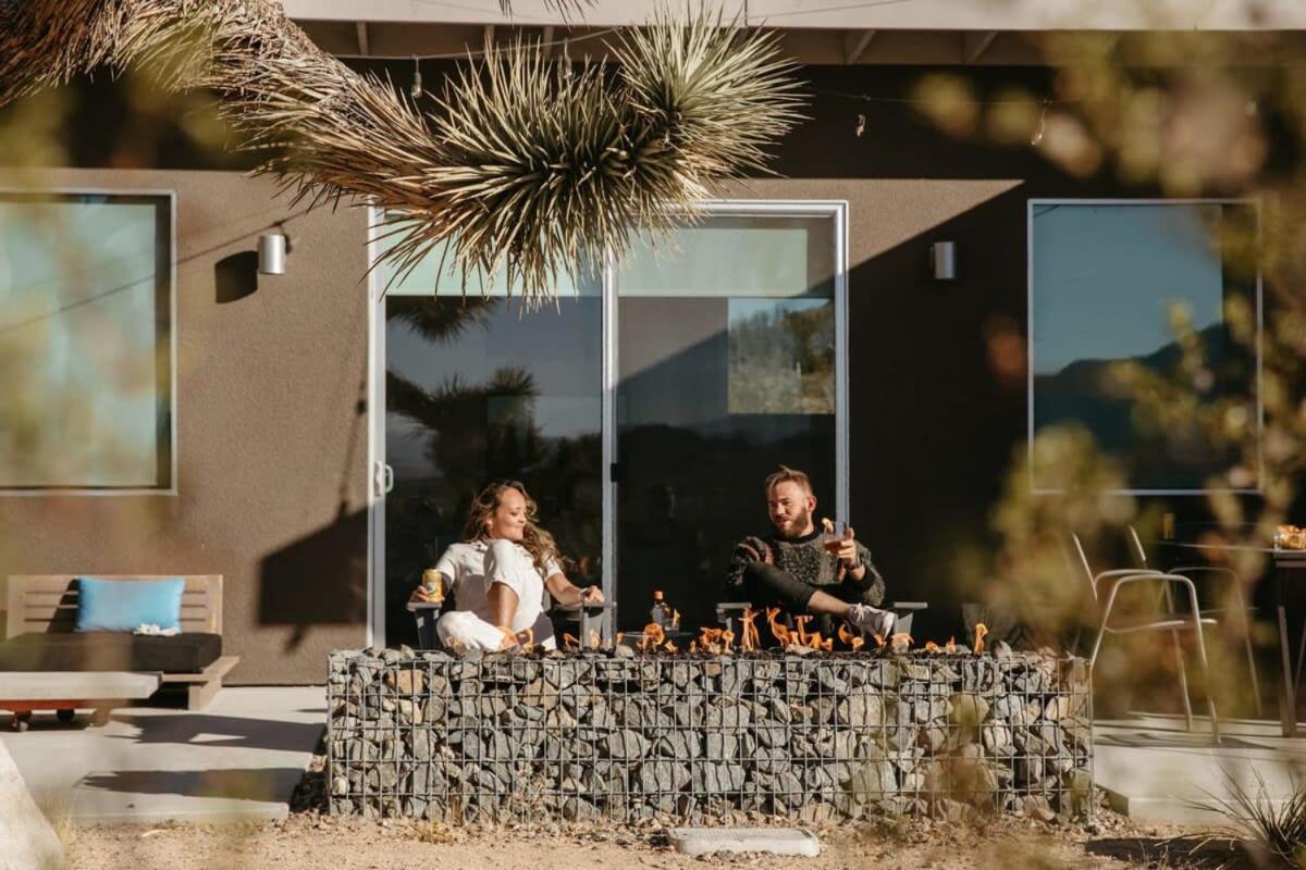 Shelter 2 L A Classic At Joshua Tree Park Entrance Exterior foto